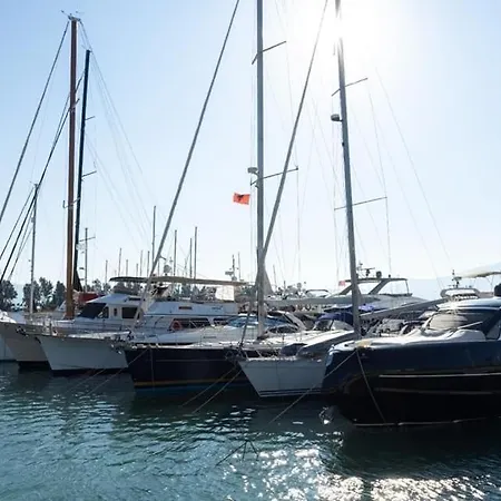 Marina Orikum Aparthotel