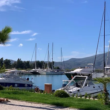 מלון דירות Marina Orikum Vlorë