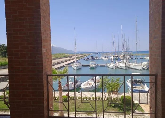 Marina Orikum Hotel apartamentowy *